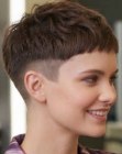 Taglio pixie elegante