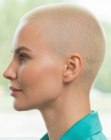 Taglio buzz cut femminile