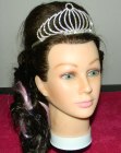Treccia da regina medievale con tiara